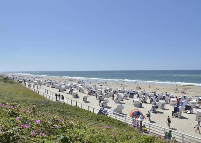 Bismarckstrasse 25a *